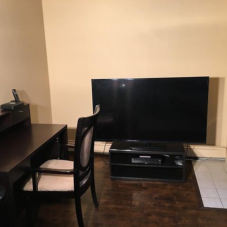Olympic Suites YYC Екстериор снимка