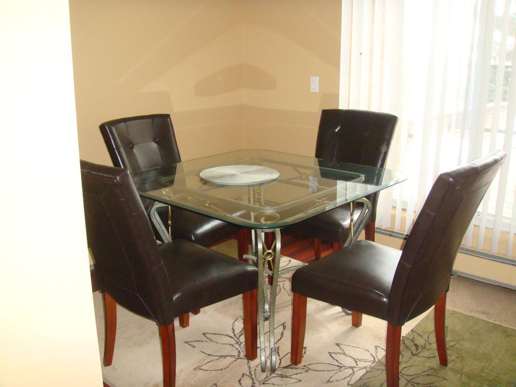 Olympic Suites YYC Екстериор снимка