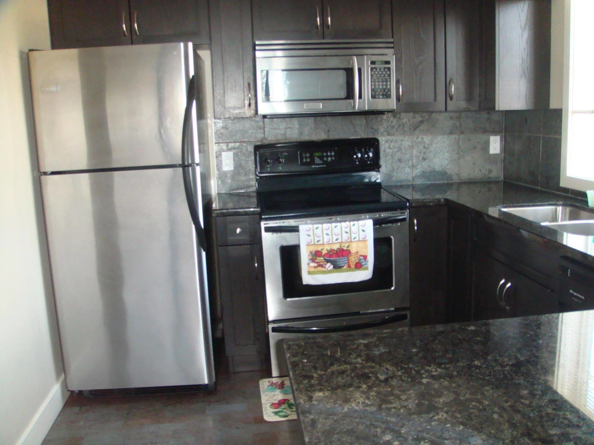 Olympic Suites YYC Екстериор снимка