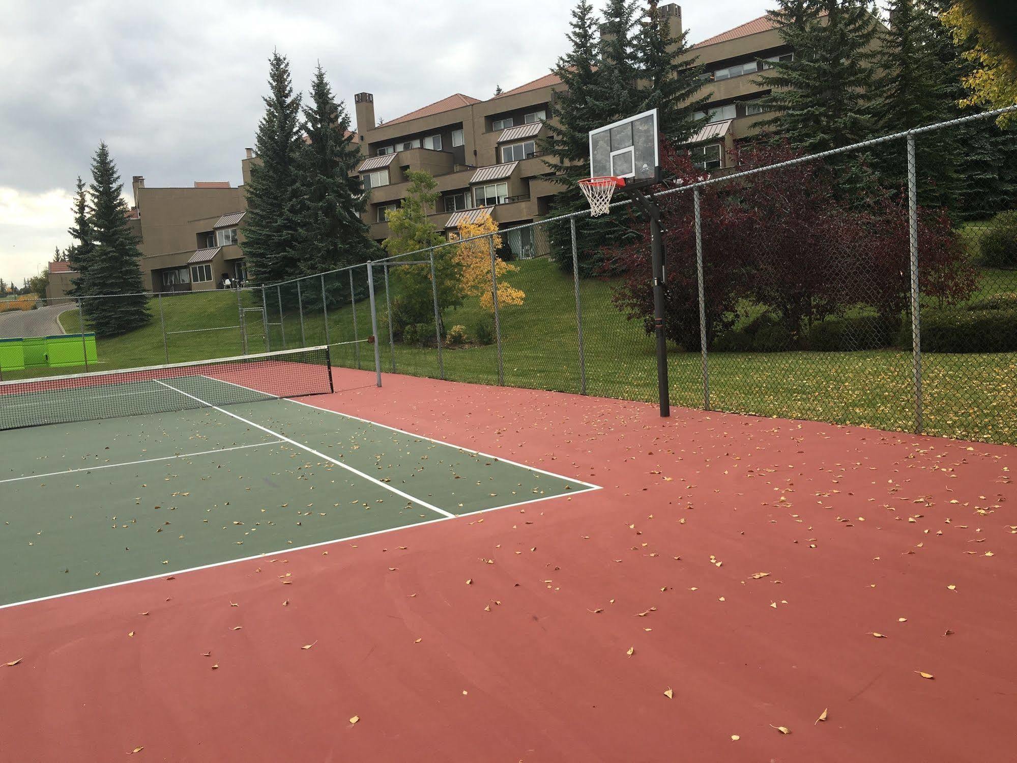 Olympic Suites YYC Екстериор снимка