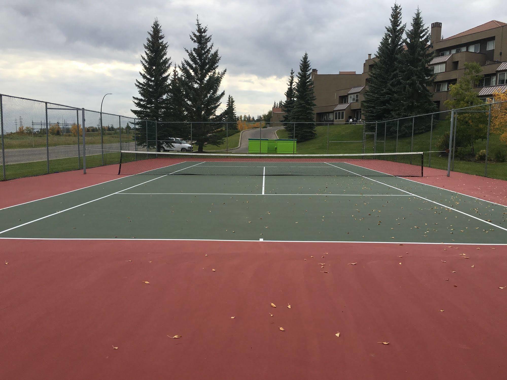 Olympic Suites YYC Екстериор снимка