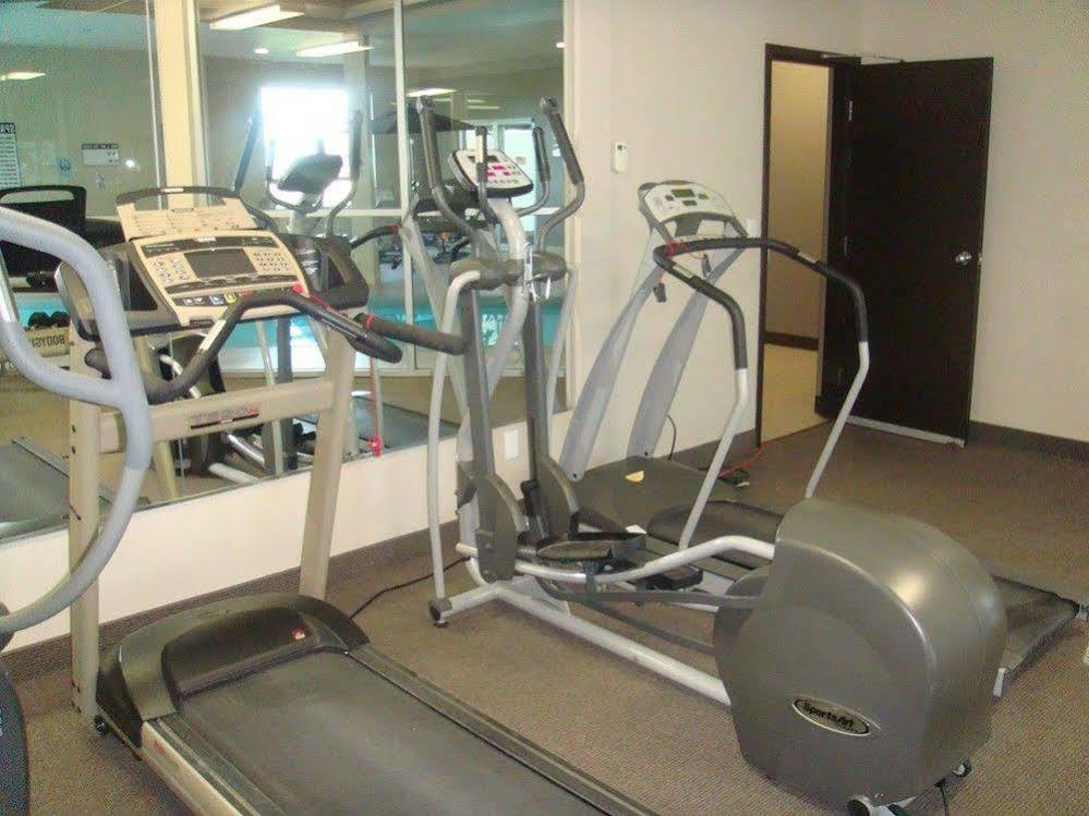 Olympic Suites YYC Екстериор снимка